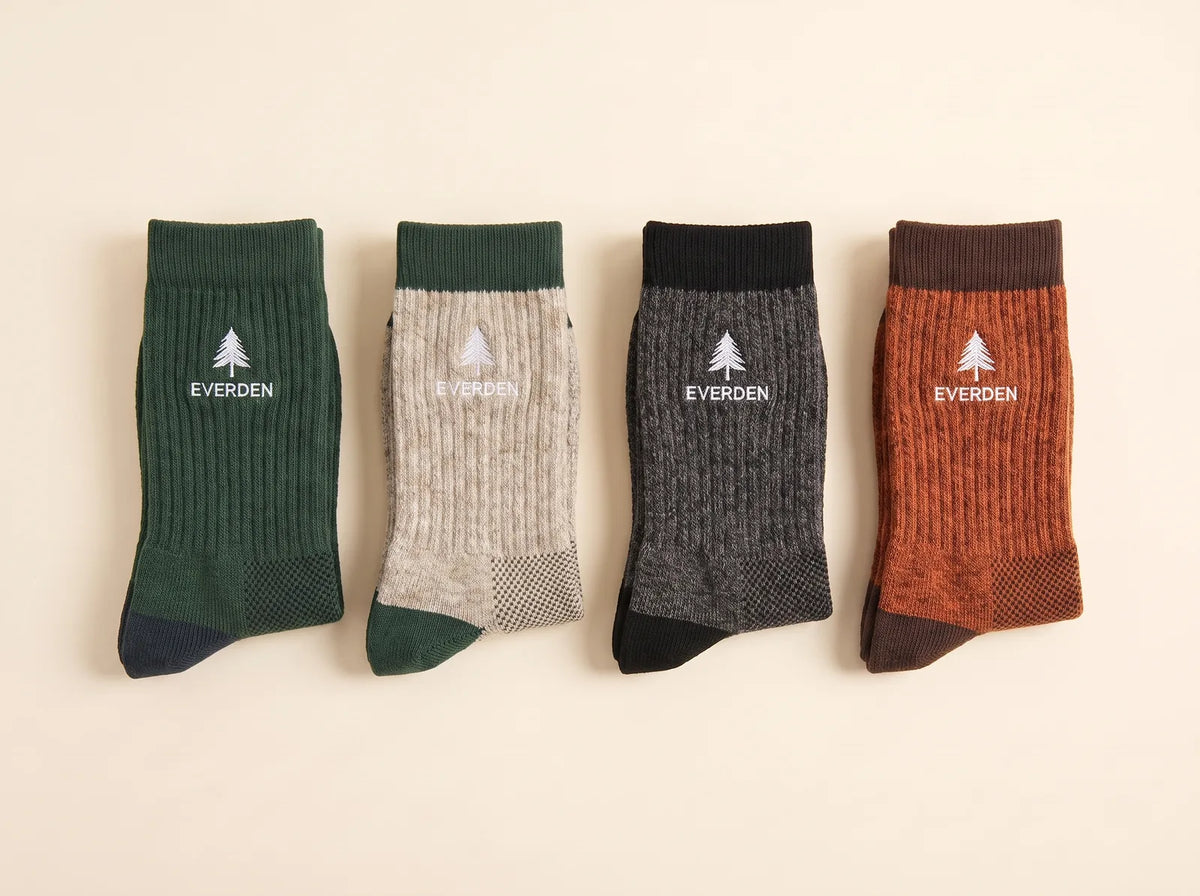 Vier paar Everden Alpaca Trail Socks in Forest, Stone, Charcoal en Rust