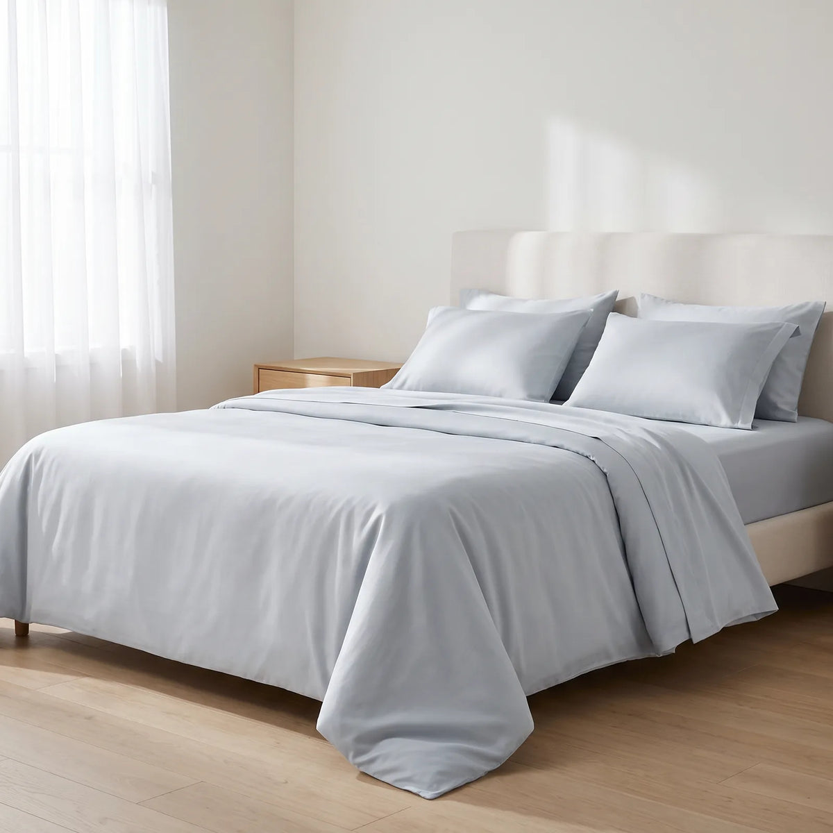 Opgemaakt bed met de NOORD Koelset in Nevel